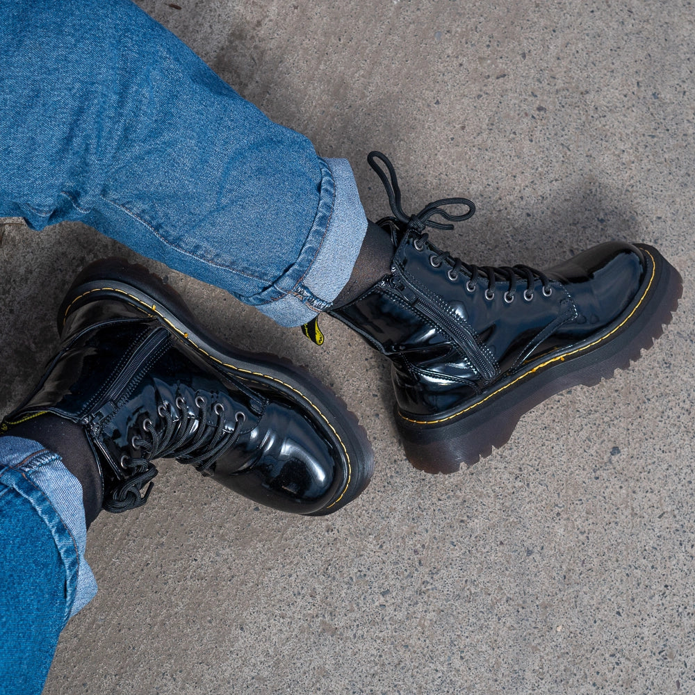 Botín charol Dr Martens